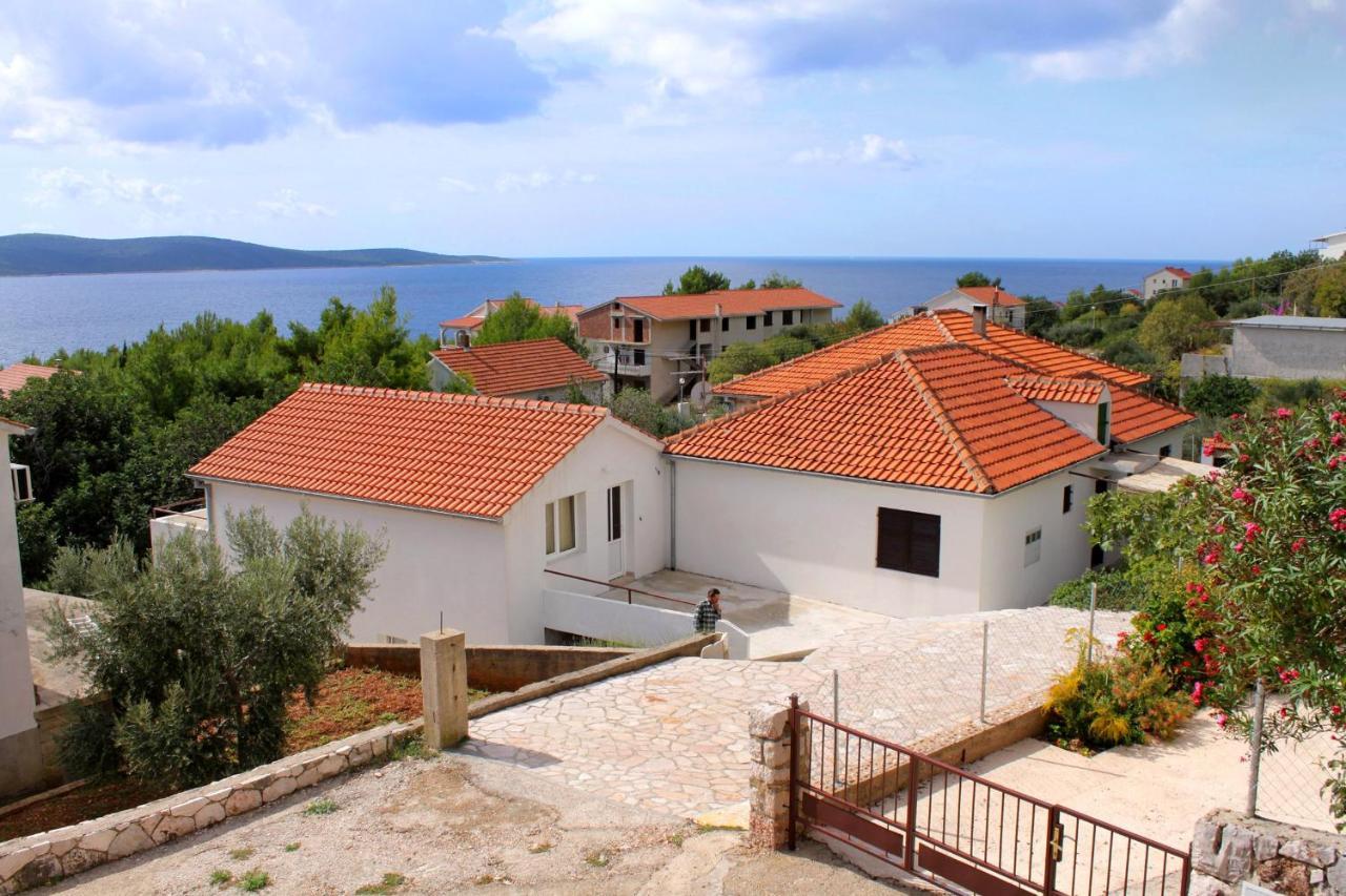 Apartments And Rooms With Parking Space Zavala, Hvar - 128 เยลซา ภายนอก รูปภาพ