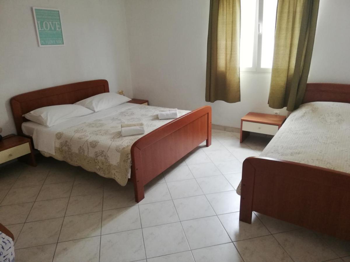Apartments And Rooms With Parking Space Zavala, Hvar - 128 เยลซา ภายนอก รูปภาพ